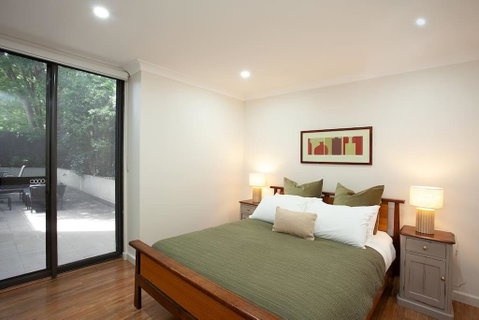 Huge 3 Bed Camperdown Garden Apt W Parking Aircon - Accommodation Fremantle 2