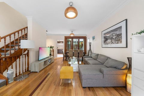 Ideally Located 3 BR With Parking & Central & Darling Harbour-10 Mins Walk - Accommodation Fremantle 0