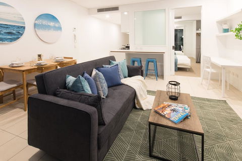 AirTrip Apartment On Hope Street - Accommodation Fremantle 2