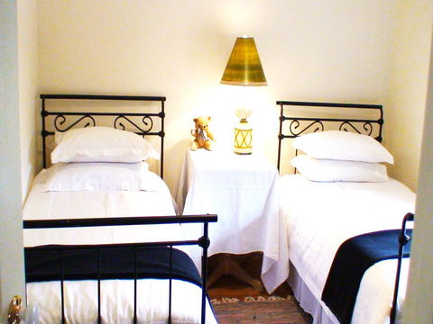 Albury Cottages - Accommodation Fremantle 1
