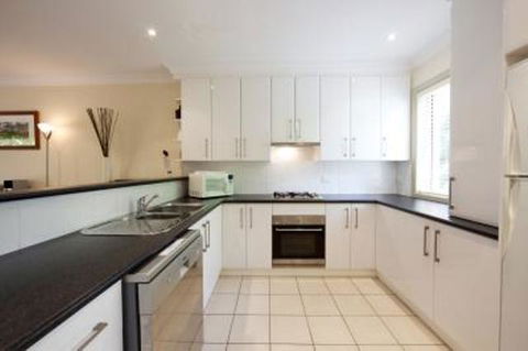 Albury Suites - Schubach Street - Accommodation Fremantle 2