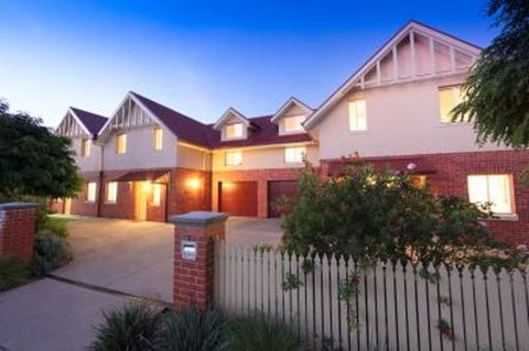 Albury Suites - Schubach Street - Accommodation Fremantle 1