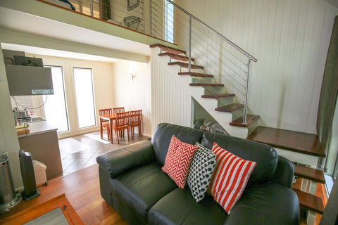 Allambie Cottages - Villa 2 - Accommodation Fremantle 0