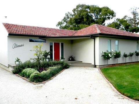 Almas Cottage - Accommodation Fremantle 1