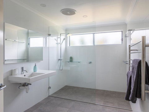 Aloha - Direct Beach Access From Property - Accommodation Fremantle 3