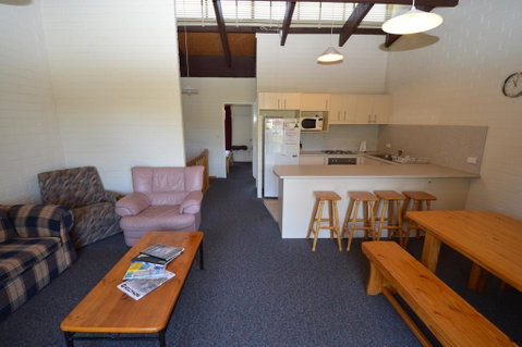 Alpha 8 - Accommodation Fremantle 1