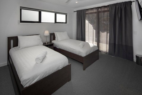 Alpine Lake Retreat - Accommodation Fremantle 1
