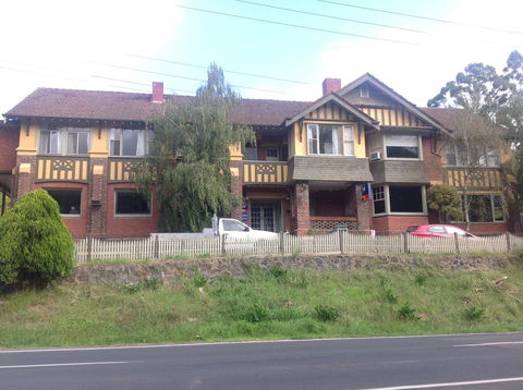 Alpine Retreat Hotel - Accommodation Fremantle 0