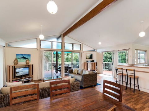 Amaroo House - Accommodation Fremantle 0