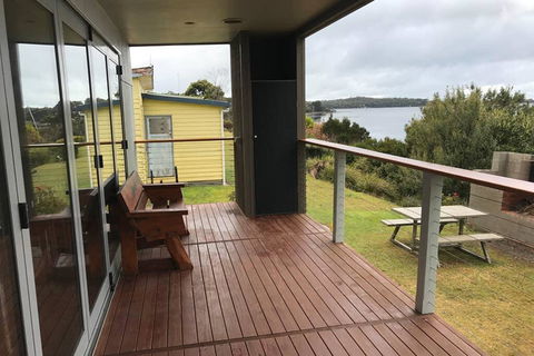 Amazing Ansons Bay Absolute Waterfront Beach House - Accommodation Fremantle 1