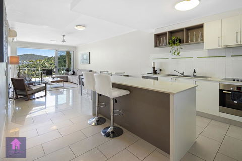 Amazing Ocean Views, Pool, Award Winning Location, Airlie Beach - Accommodation Fremantle 2