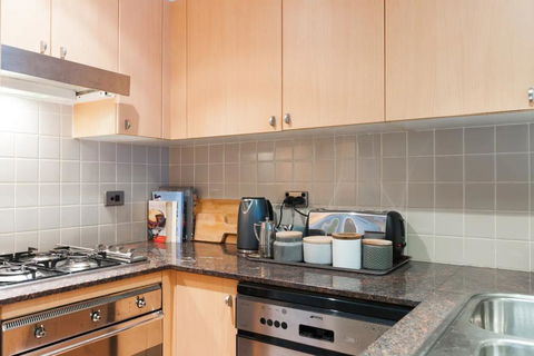 Amazing Studio With Pool In Central Sydney - Accommodation Fremantle 2