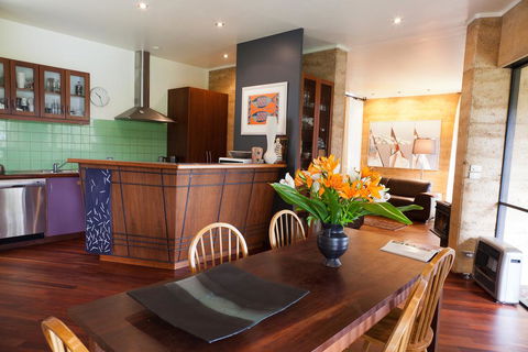 Anagama House & Studio - Accommodation Fremantle 0