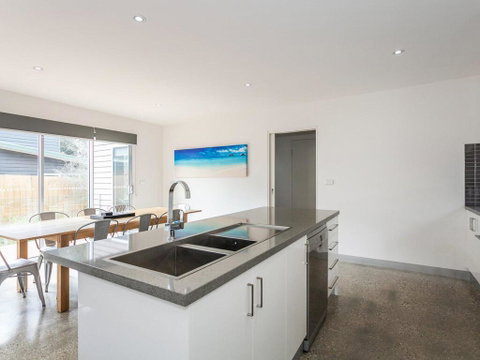 ANGLE BY THE SEA - Anglesea - Accommodation Fremantle 1