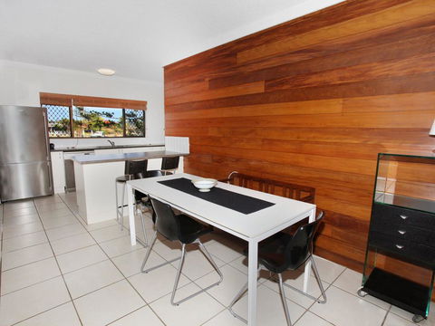 Anjuna 2 - 2 BDRM Budget Stay On Canal - Accommodation Fremantle 2