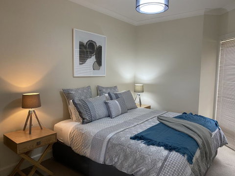 Apartment On Lake Terrace - Accommodation Fremantle 0