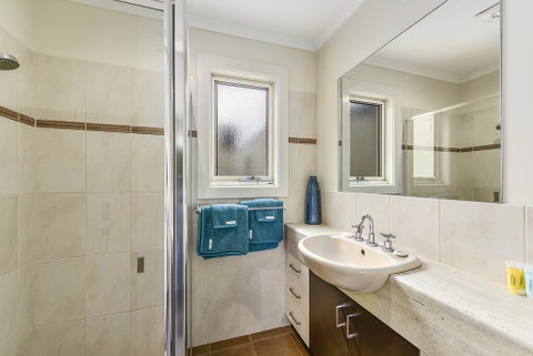 Apartment On Lake Terrace - Accommodation Fremantle 3