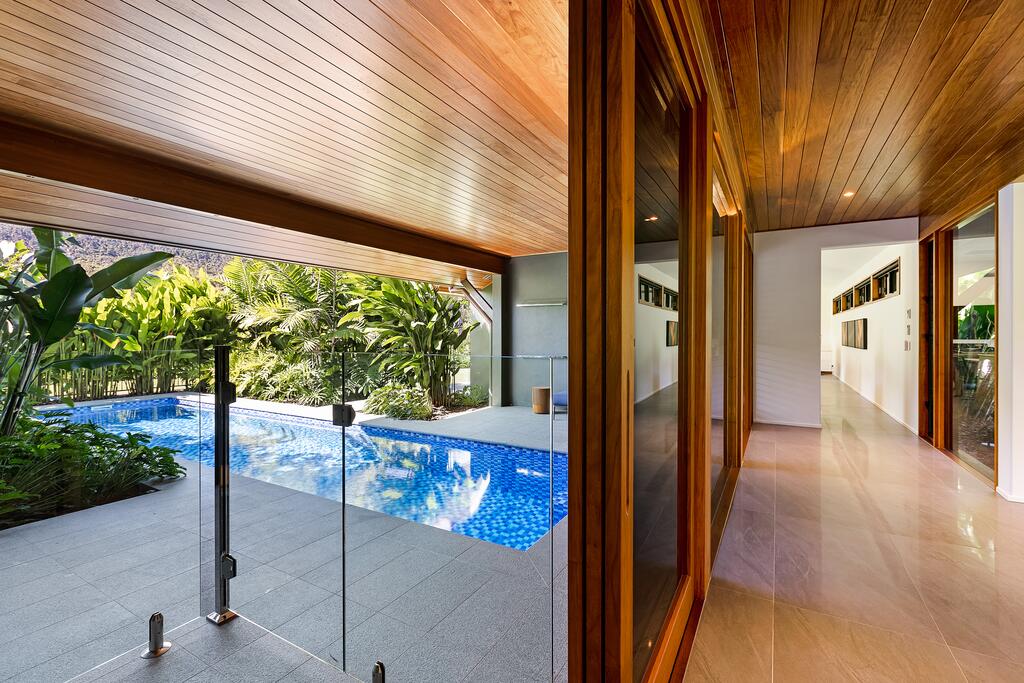 Flametree QLD Accommodation Fremantle