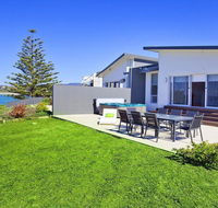 Aqua - views over jones beach - Accommodation Fremantle