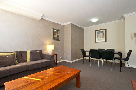 Aqualine Apartments On The Broadwater - Accommodation Fremantle 2