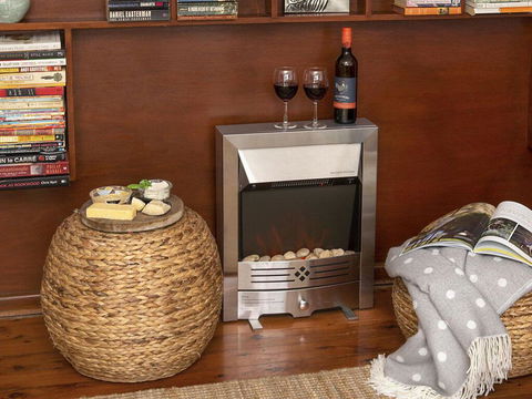 Araluen On Holden - Great Deck With Ocean Views - Accommodation Fremantle 2