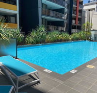 ARENA CENTRAL EXEC VIEWS WINE NETFLIX WIFI PARKING - Accommodation Fremantle