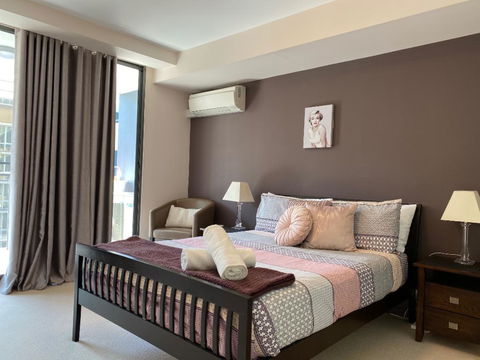 ARENA RESORT STYLE EXEC FREE NETFLIX WIFI WINE - Accommodation Fremantle 2