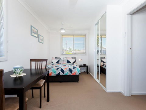 Argyle Cottage' 41 Argyle Avenue - Great Family Home For Holidays - Accommodation Fremantle 3