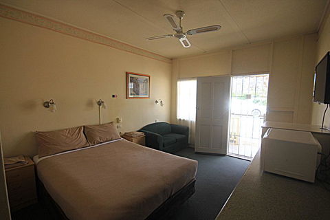Aromet Motor Inn - Accommodation Fremantle 2