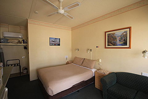 Aromet Motor Inn - Accommodation Fremantle 3