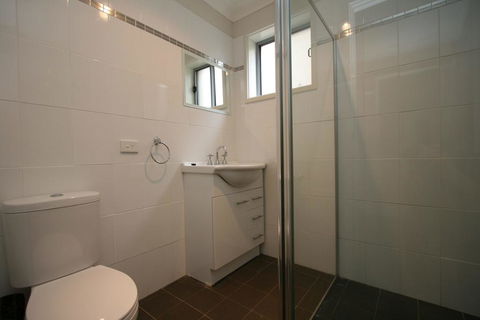 Aspect 1/8a Poly Cow Lane - Accommodation Fremantle 3