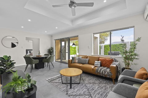 Luxury On Lewes - Accommodation Fremantle 0