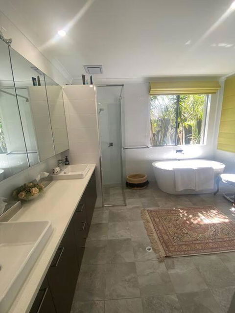 Luxury Executive Home With Pool - Accommodation Fremantle 1