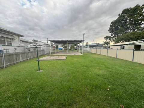 Massive 3 Bedroom Home With Backyard - Accommodation Fremantle 2