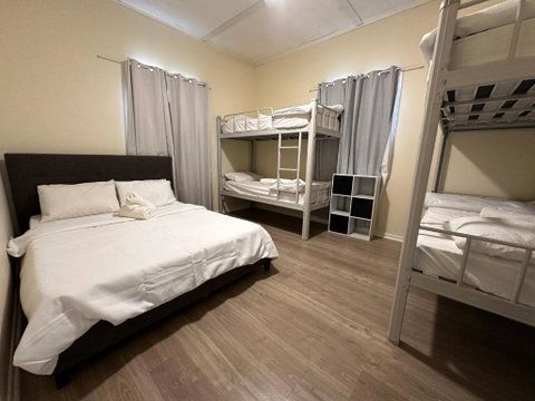 Massive 3 Bedroom Home With Backyard - Accommodation Fremantle 1