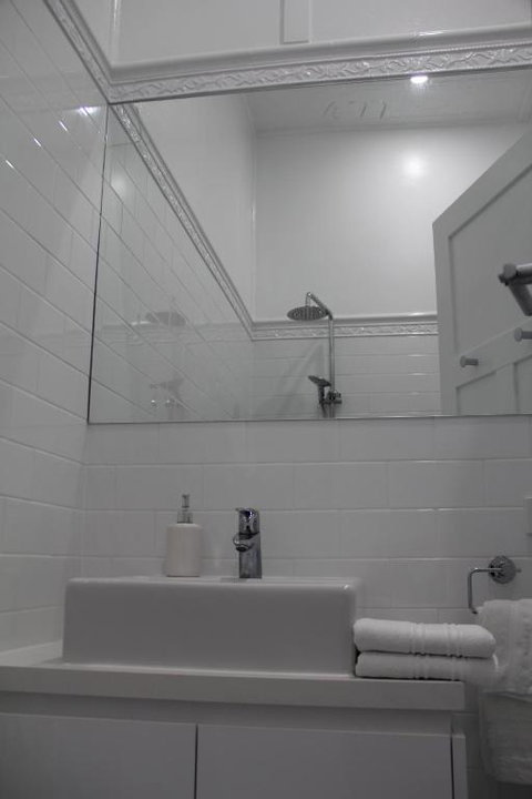Mentor Chambers Apartment Bed & Breakfast - Accommodation Fremantle 3