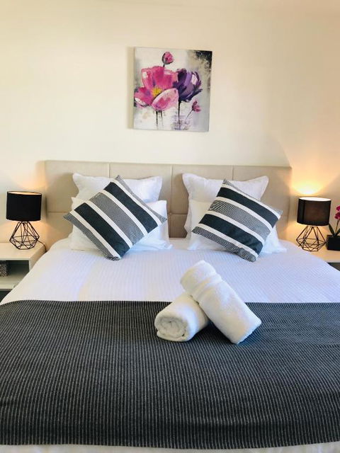 Melbourne Inner City Holiday Home Near CBD & Flemington - Accommodation Fremantle 2