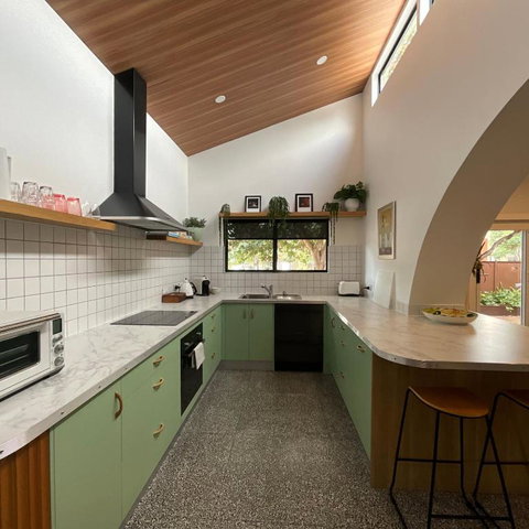 Mintie - Accommodation Fremantle 2
