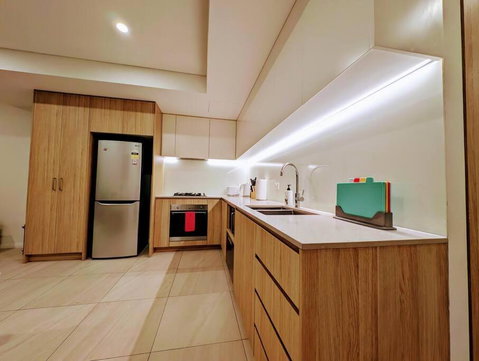Modern 2 Bedroom Apartment Close To All Amenities! - Accommodation Fremantle 2