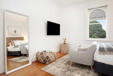 Modern And Cosy Inner West Apartment - Accommodation Fremantle 0
