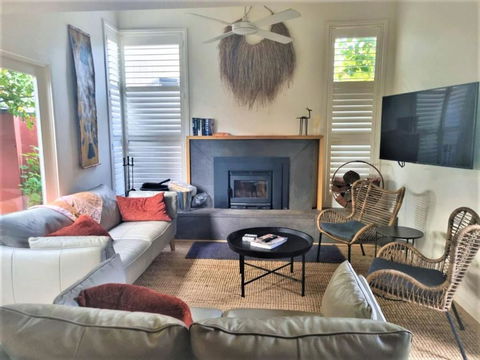 MONREPOS - Accommodation Fremantle 0