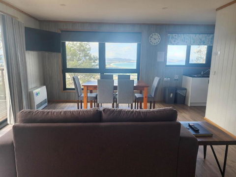 Mount Rumney Escapes - 5 Seaview Kangaroo House - Accommodation Fremantle 2