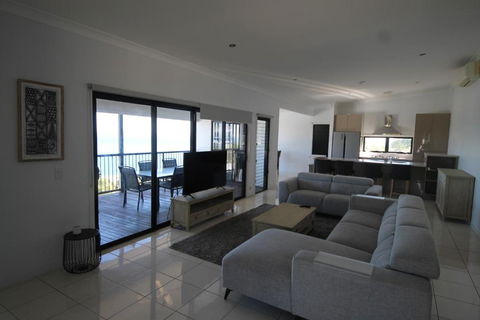 Moreton Magnificent Views - Accommodation Fremantle 3
