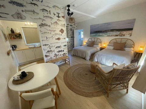 MrandMrs Fish Cabins - Accommodation Fremantle 2