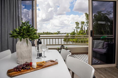 Mulwala Lakeside Apartment - Accommodation Fremantle 0