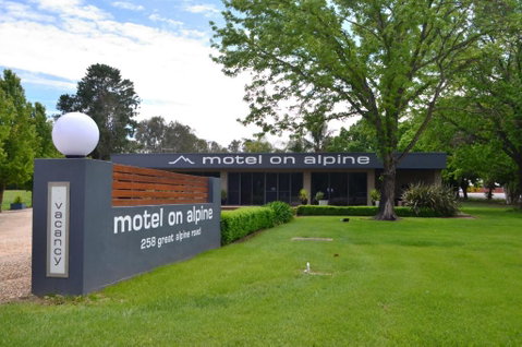 Myrtleford Motel On Alpine - Accommodation Fremantle 0