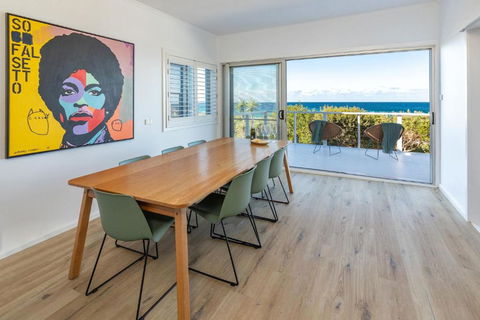 Nautilus At Blueys . Beachfront - Accommodation Fremantle 3