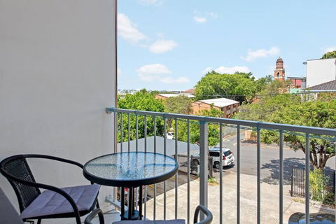 New Farm Nest- 2Bed 1Bath Balcony - Accommodation Fremantle 2