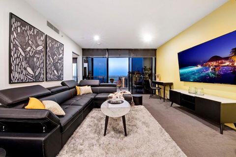 OCEAN VIEW - One Bedroom Spa Apartment - Circle On Cavill - Self Contained, Privately Managed - Accommodation Fremantle 1