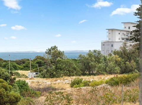 North Coogee Escape 2B2B - Accommodation Fremantle 0